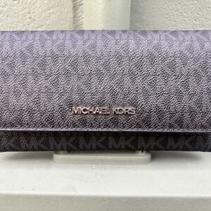 Michael Kors Jet set wallet